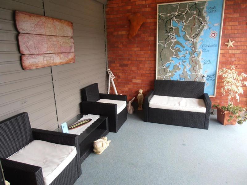 Black Swan Waterfront Motel (Adults Only) Swansea Exterior photo